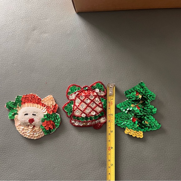 SET OF 3 VINTAGE BEADED/SEQUINED CHRISTMAS MAGNETS - Picture 6 of 9